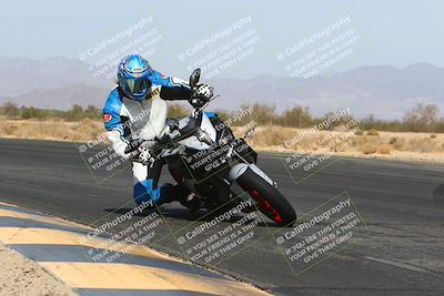 media/Apr-10-2022-SoCal Trackdays (Sun) [[f104b12566]]/Turn 7 Inside (1025am)/